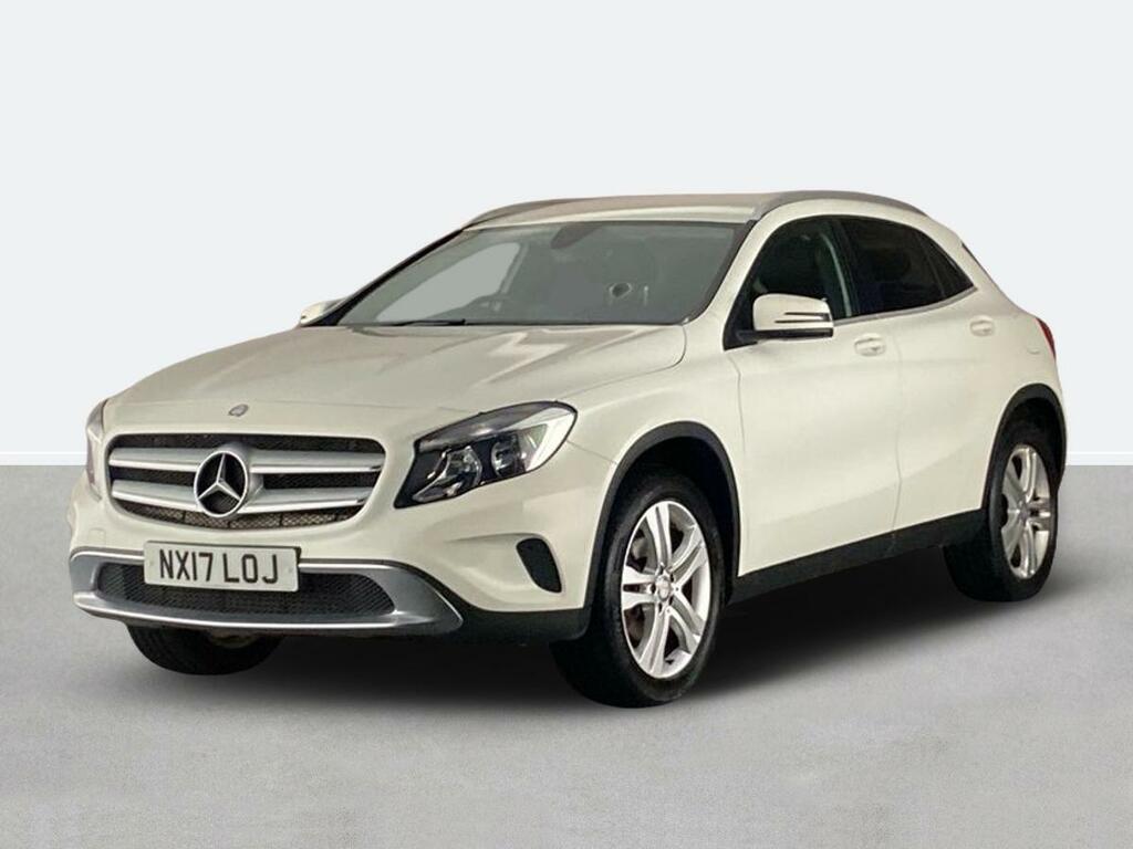 Mercedes-Benz GLA Class Gla 220D 4Matic Amg Line Premium Black #7