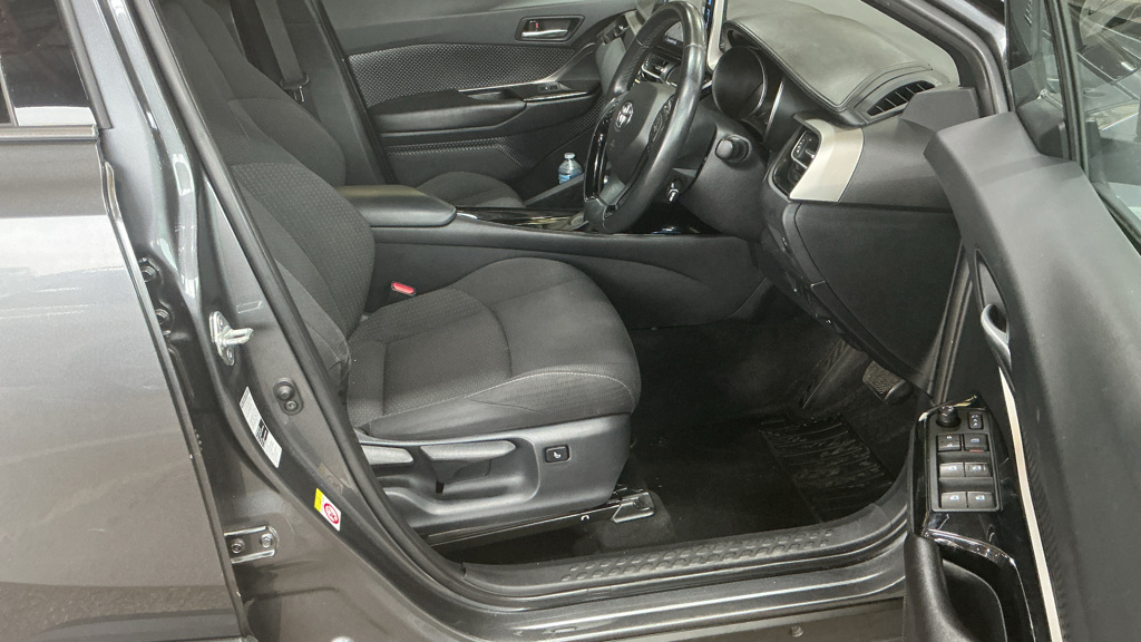Toyota C-Hr 1.2 Excel 114 Bhp Silver #9
