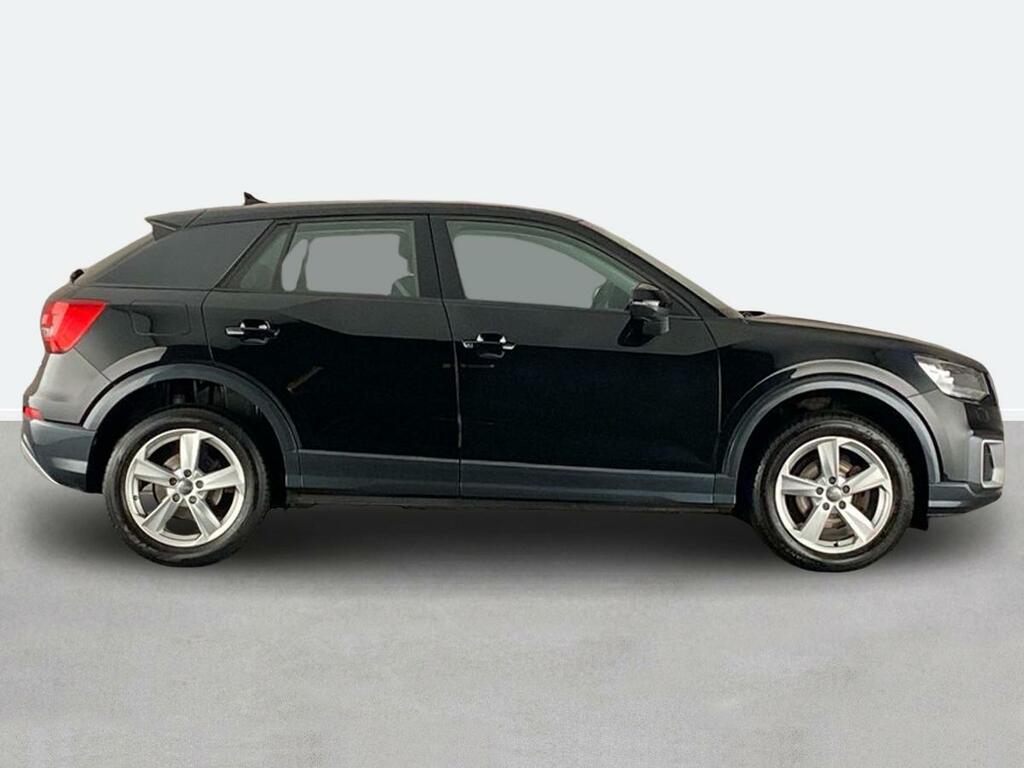 Audi Q2 30 Tfsi Sport Black #2
