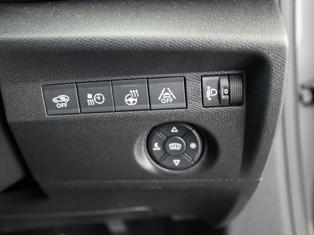 Citroen e-C4 50Kwh Shine Fastback 7.4Kw Charger #21
