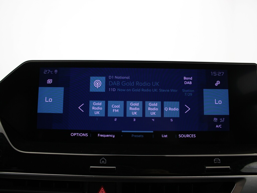 Citroen e-C4 50Kwh Shine Fastback 7.4Kw Charger #16