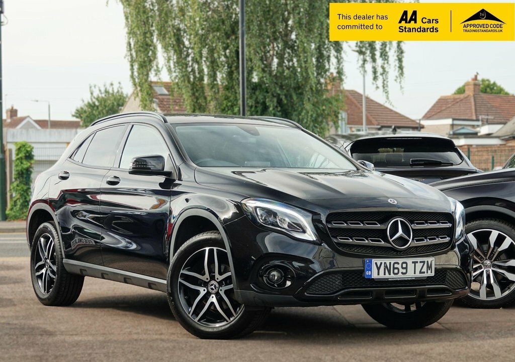 Mercedes-Benz GLA Class 1.6 Gla180 Gpf Urban Edition Suv 7G-dct Black