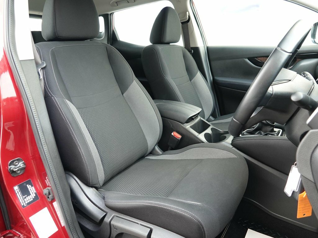 Nissan Qashqai 1.3 Dig-t N-connecta Glass Roof Pack Red #11