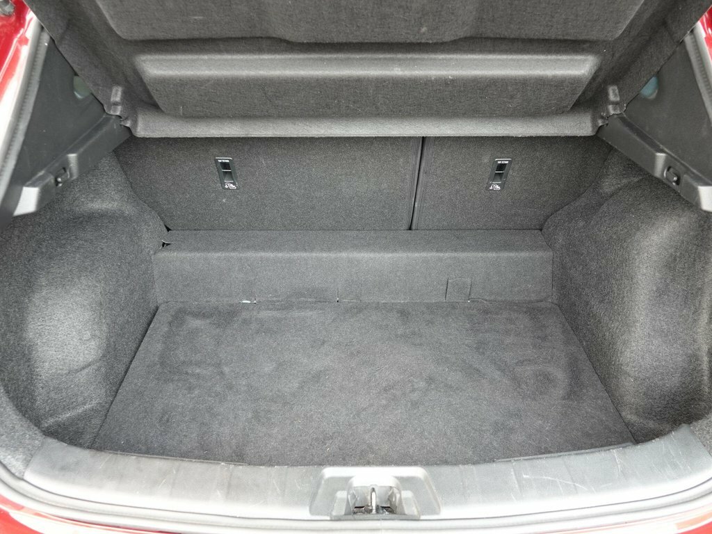 Nissan Qashqai 1.3 Dig-t N-connecta Glass Roof Pack Red #14