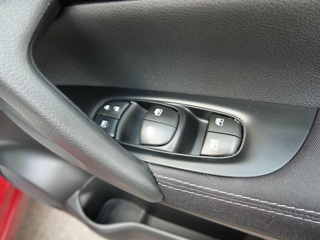 Nissan Qashqai 1.3 Dig-t N-connecta Glass Roof Pack Red #27