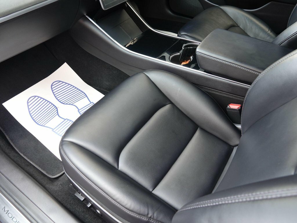 Tesla Model 3 Dual Motor Performance Saloon White #11