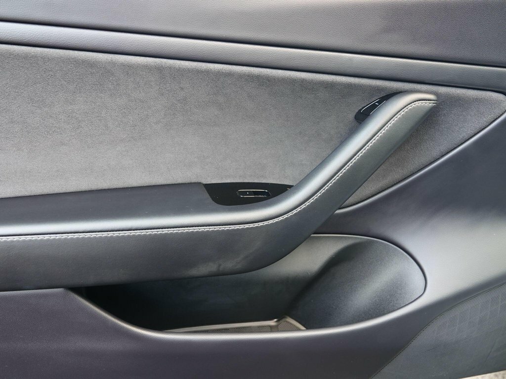 Tesla Model 3 Dual Motor Performance Saloon White #30