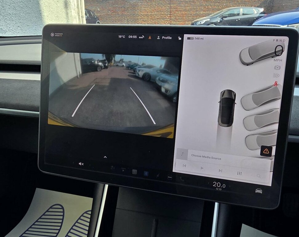 Tesla Model 3 Dual Motor Performance Saloon White #21