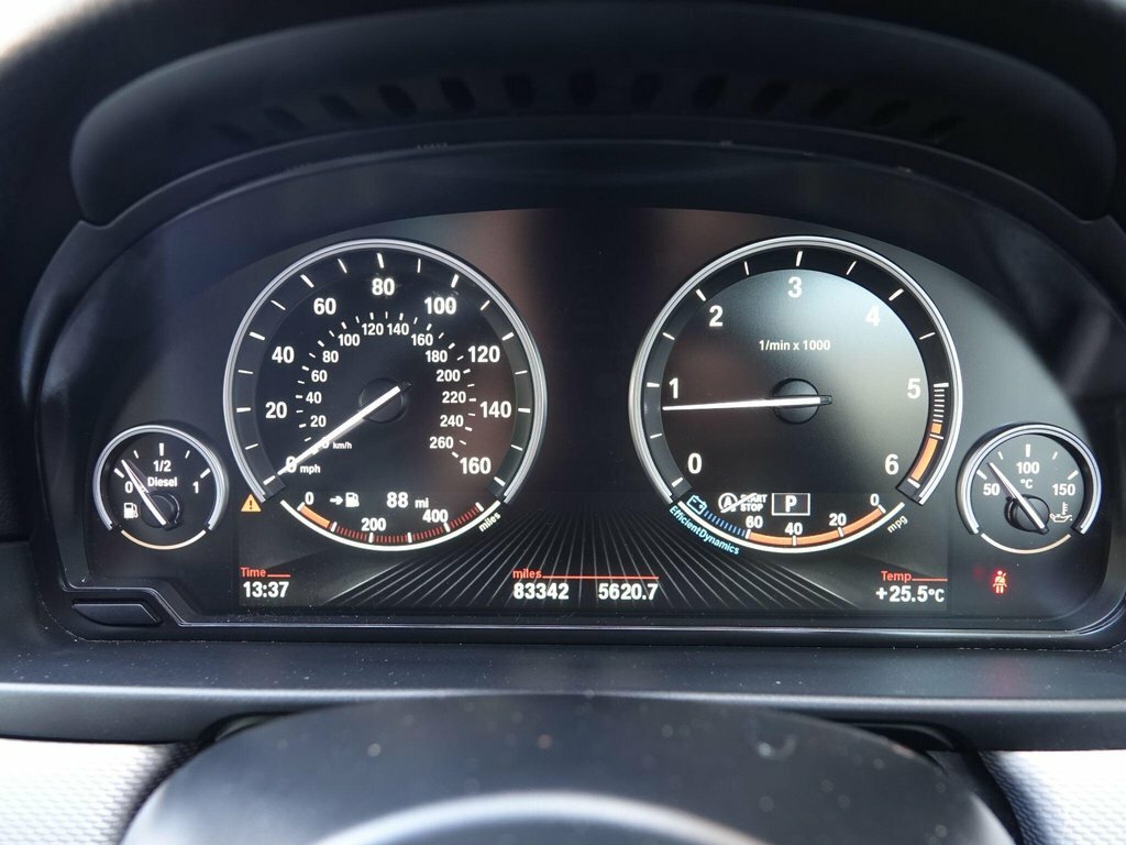 BMW 5 Series Saloon Silver #16