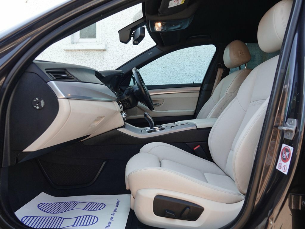 BMW 5 Series Saloon Silver #7