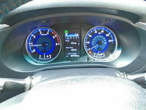 Toyota HILUX 2.4 D-4d Invincible Pickup Double Cab A White #14