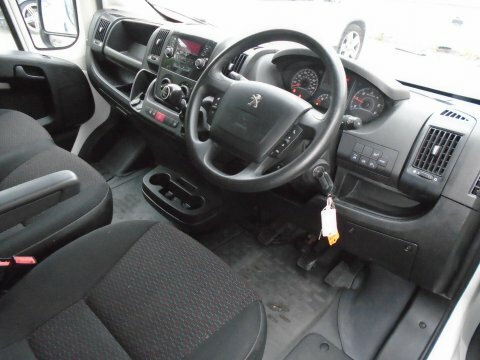Peugeot Boxer 2.2 Bluehdi 335 Professional 2020 White #9