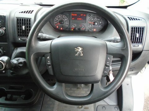 Peugeot Boxer 2.2 Bluehdi 335 Professional 2020 White #11