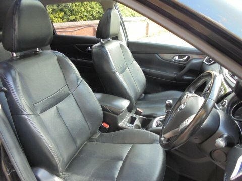 Nissan X-Trail Dci Acenta Red #17