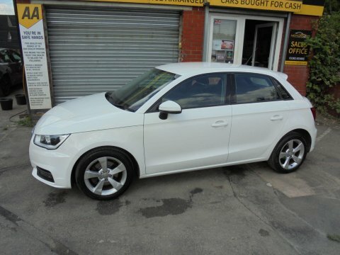 Audi A1 1.6 Tdi Sport White #2