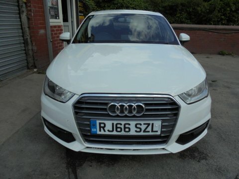 Audi A1 1.6 Tdi Sport White #4