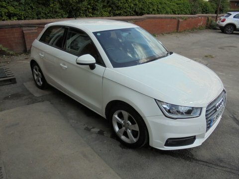 Audi A1 1.6 Tdi Sport White #6