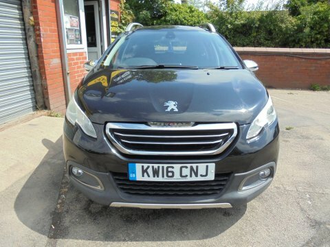 Peugeot 2008 1.6 Bluehdi Allure Black #4