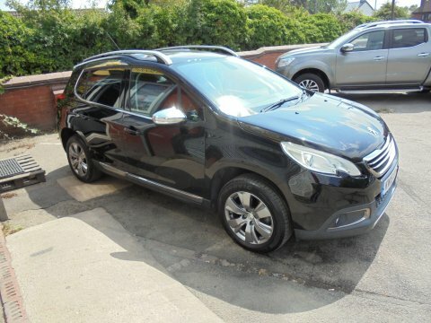 Peugeot 2008 1.6 Bluehdi Allure Black #5