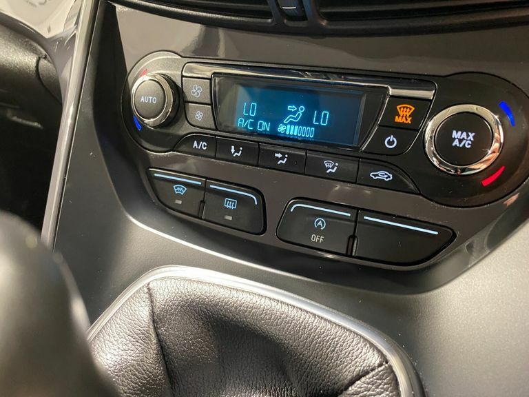 Ford Kuga 2.0 Tdci Titanium Suv 2Wd Euro 6 Black #8