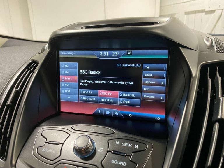Ford Kuga 2.0 Tdci 150Ps Titanium 2Wd Grey #4
