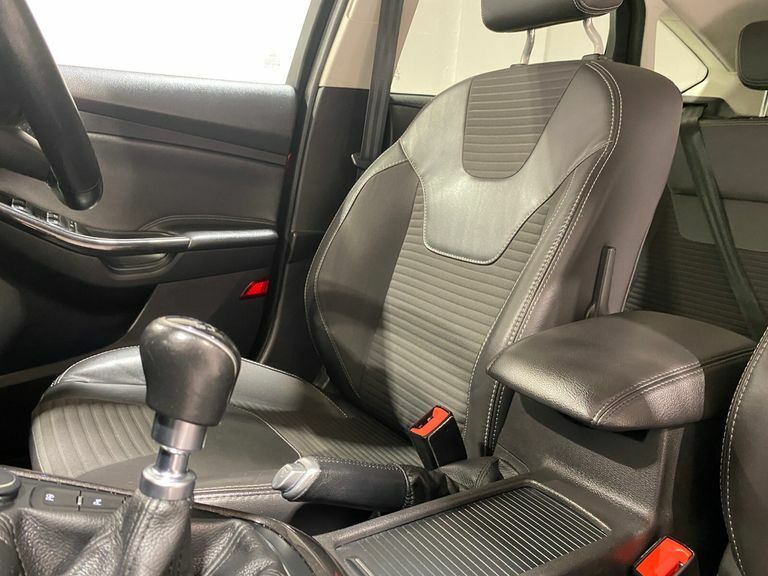 Ford Focus 1.0 Zetec 100 Bhp Black #16