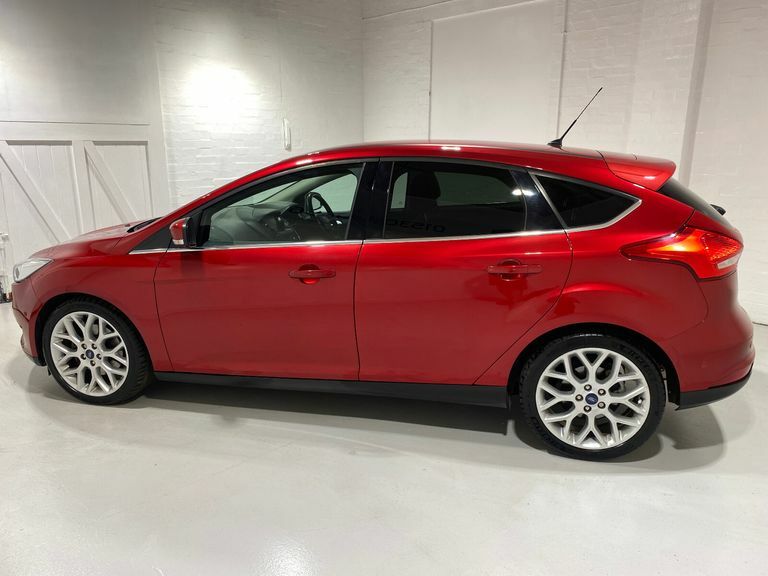 Ford Focus 1.5 Turbo Ecoboost 182Ps 6 Spd Titanium X 5Dr. Red #5