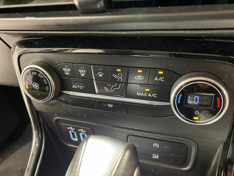 Ford Ecosport St-line White #24