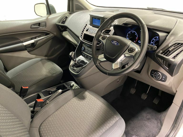Ford Grand Tourneo Connect 1.5 Ecoblue 120Ps 6 Spd Zetec 5Dr. Silver #3