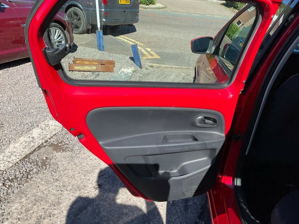 Volkswagen Up 1.0 Move Up Hatchback Asg Euro 5 60 P Silver #29