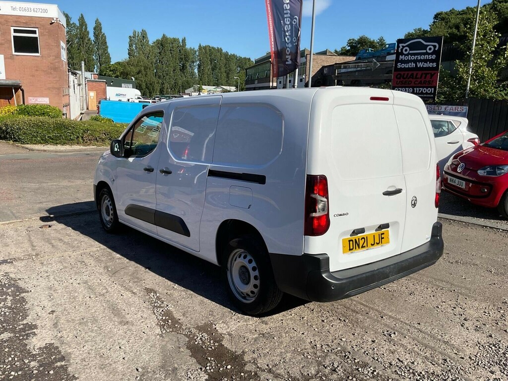 Vauxhall Combo 1.5 Turbo D 2300 Dynamic L2 H1 Euro 6 White #3
