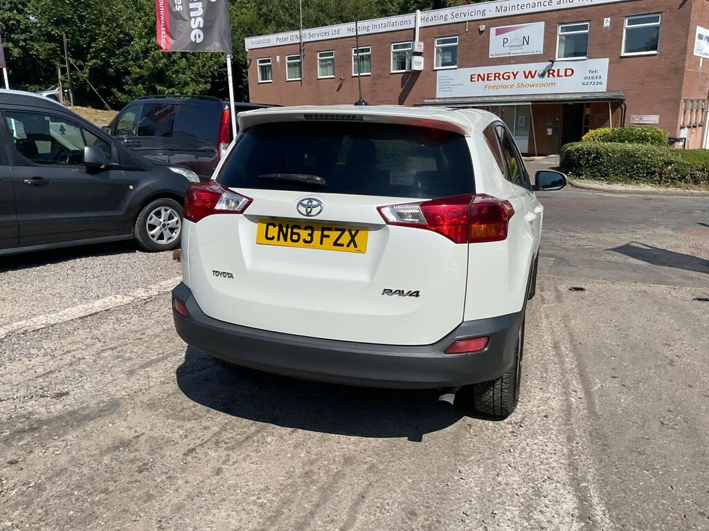 Toyota Rav 4 2.2 D-cat Invincible Red #77