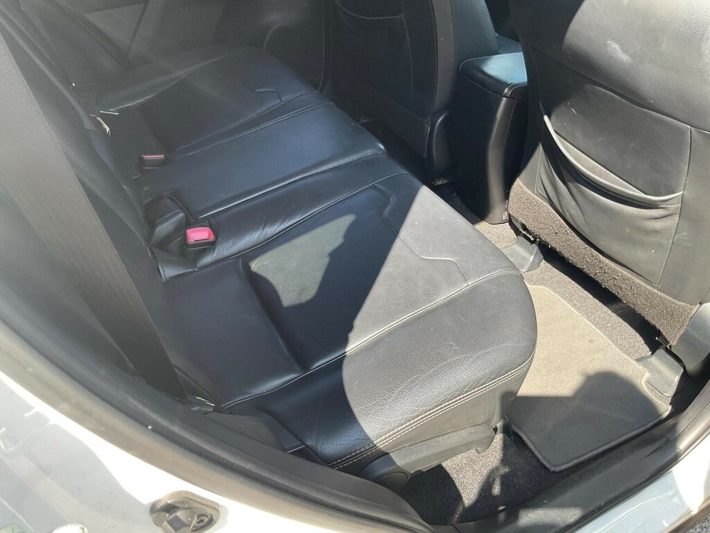 Toyota Rav 4 2.2 D-cat Invincible Red #18