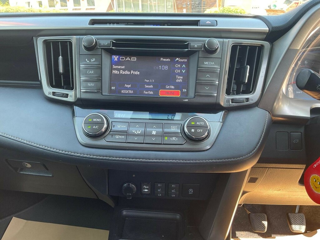 Toyota Rav 4 2.2 D-cat Invincible Red #21