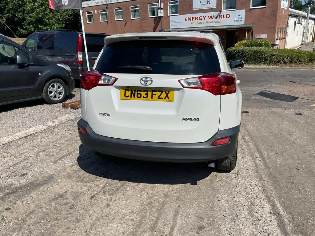 Toyota Rav 4 2.2 D-cat Invincible Red #76