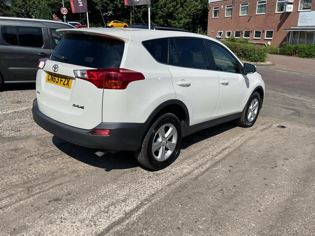 Toyota Rav 4 2.2 D-cat Invincible Red #63
