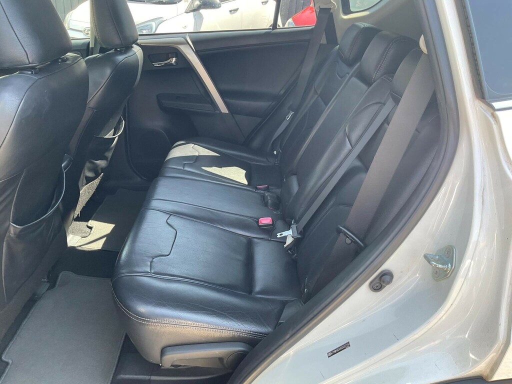 Toyota Rav 4 2.2 D-cat Invincible Red #32