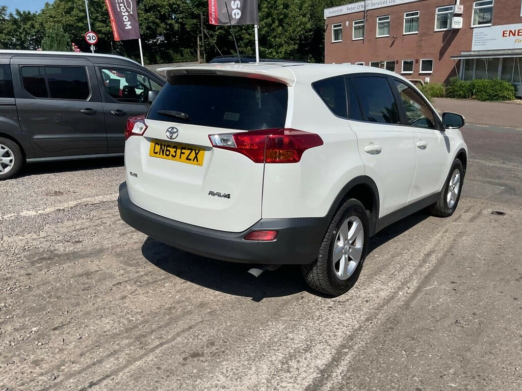 Toyota Rav 4 2.2 D-cat Invincible Red #71