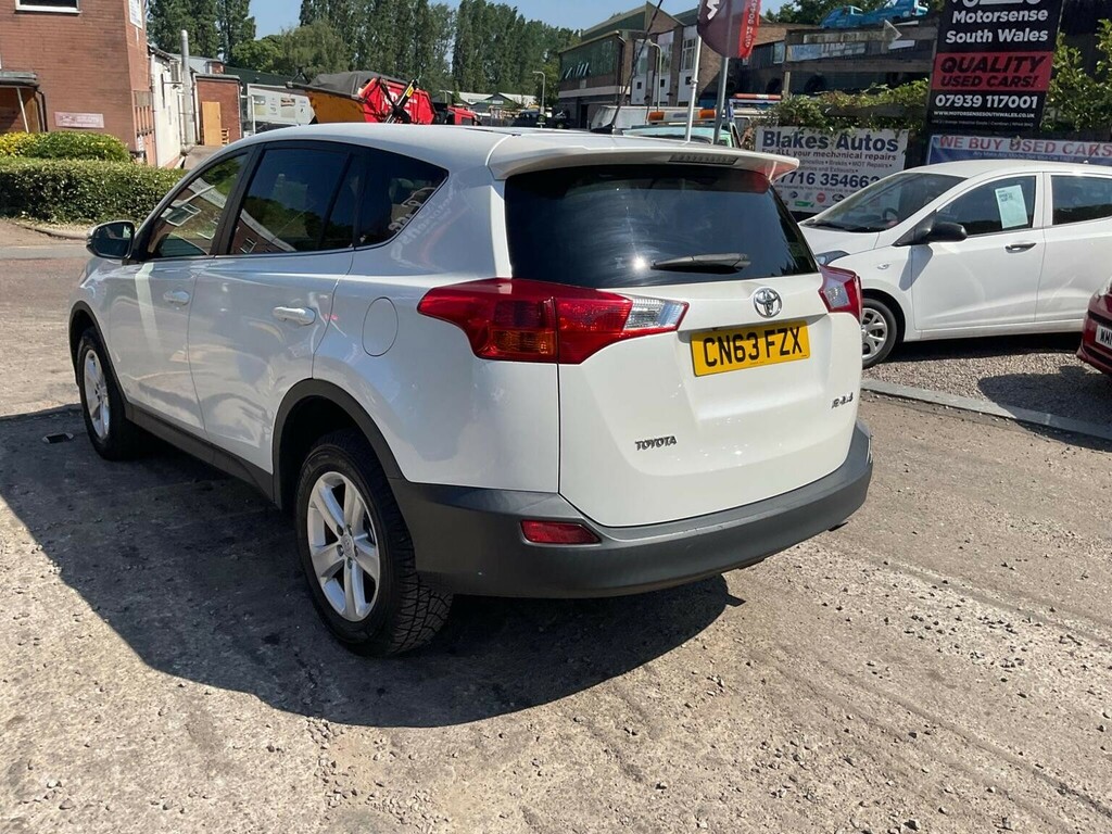 Toyota Rav 4 2.2 D-cat Invincible Red #82