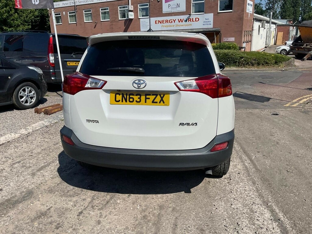 Toyota Rav 4 2.2 D-cat Invincible Red #75