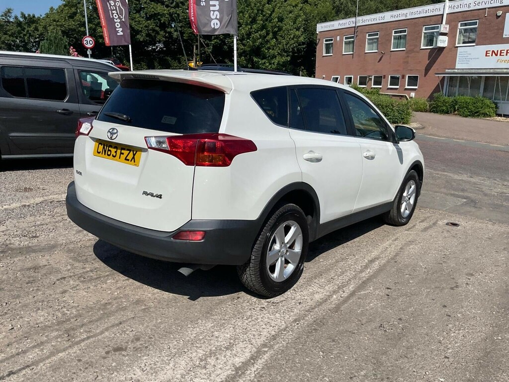 Toyota Rav 4 2.2 D-cat Invincible Red #72