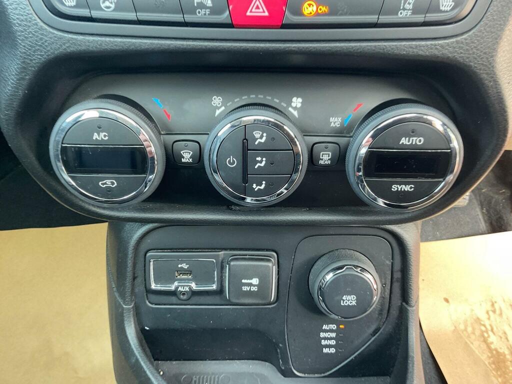 Jeep Renegade Longitude Black #20