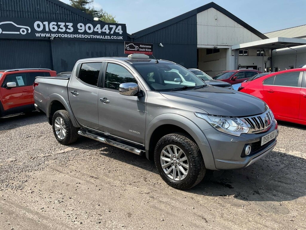 Mitsubishi L200 2.4 Di-d Dc Barbarian Blue #54