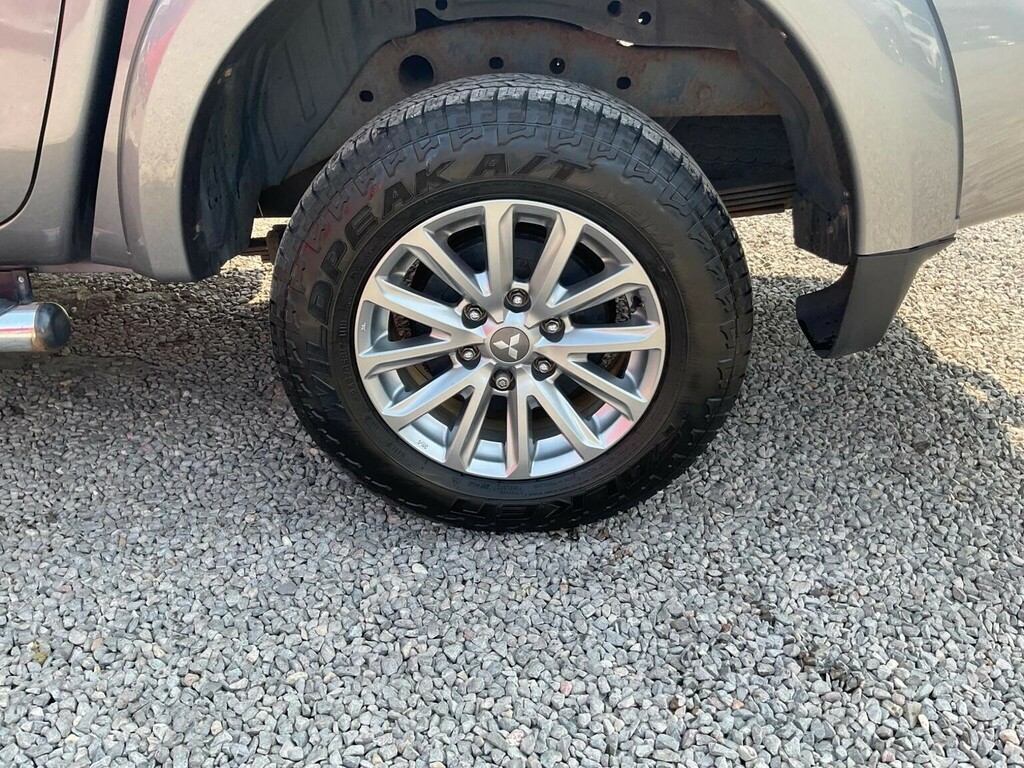 Mitsubishi L200 2.4 Di-d Dc Barbarian Blue #29