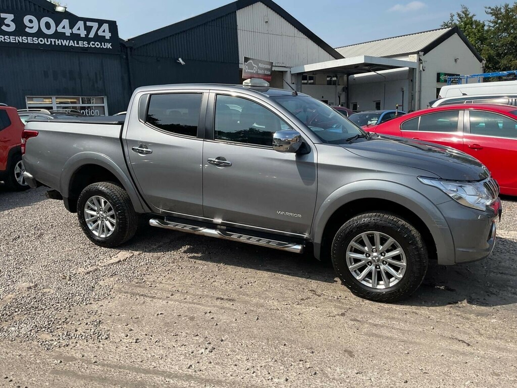 Mitsubishi L200 2.4 Di-d Dc Barbarian Blue #56