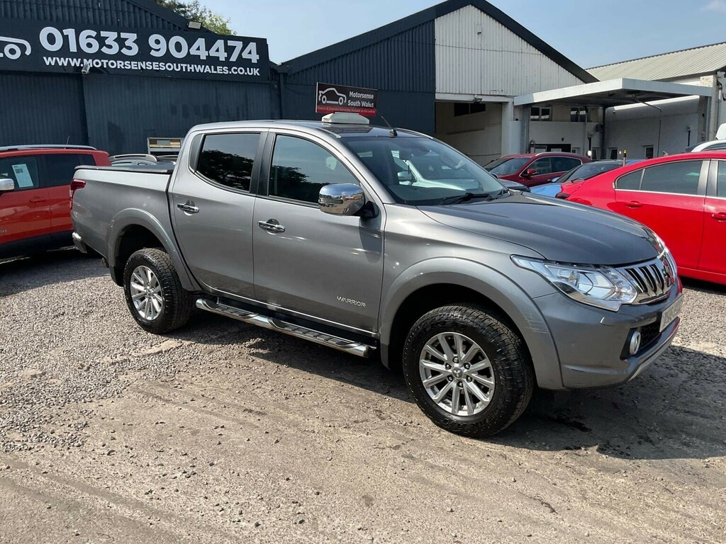 Mitsubishi L200 2.4 Di-d Dc Barbarian Blue #60