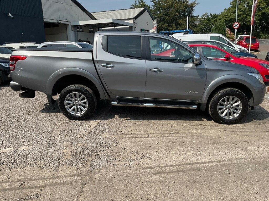 Mitsubishi L200 2.4 Di-d Dc Barbarian Blue #66