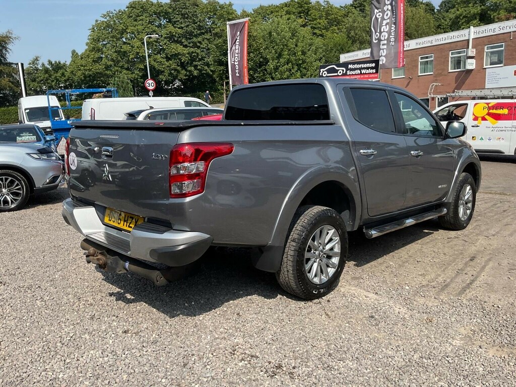 Mitsubishi L200 2.4 Di-d Dc Barbarian Blue #87