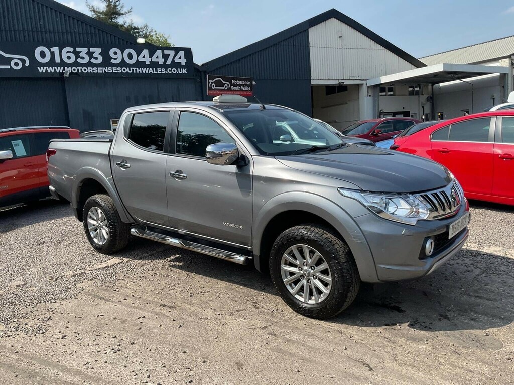 Mitsubishi L200 2.4 Di-d Dc Barbarian Blue #55
