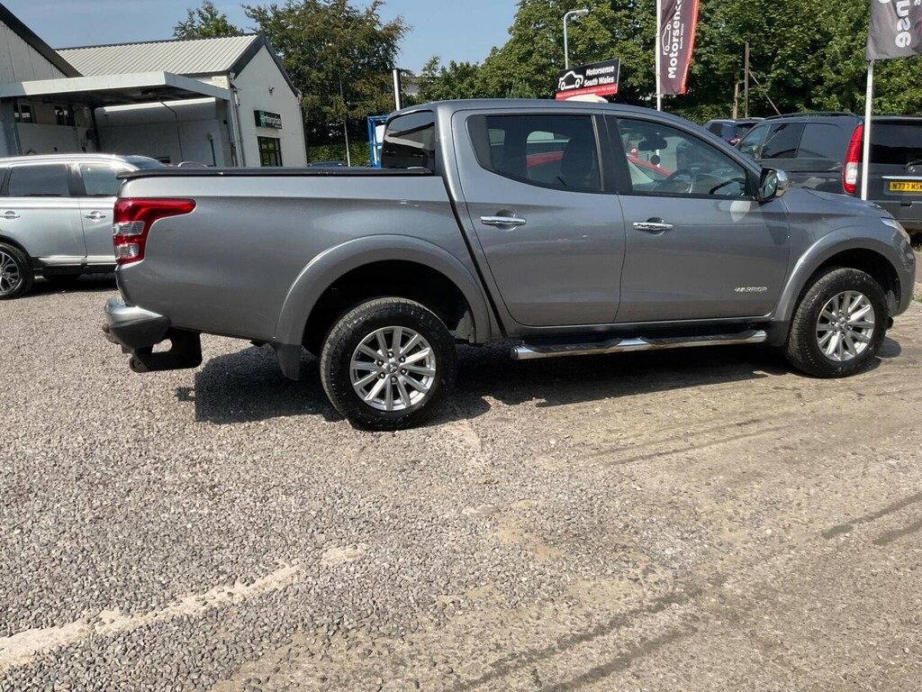 Mitsubishi L200 2.4 Di-d Dc Barbarian Blue #74